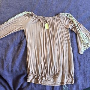 Off shoulder tunic, size S
